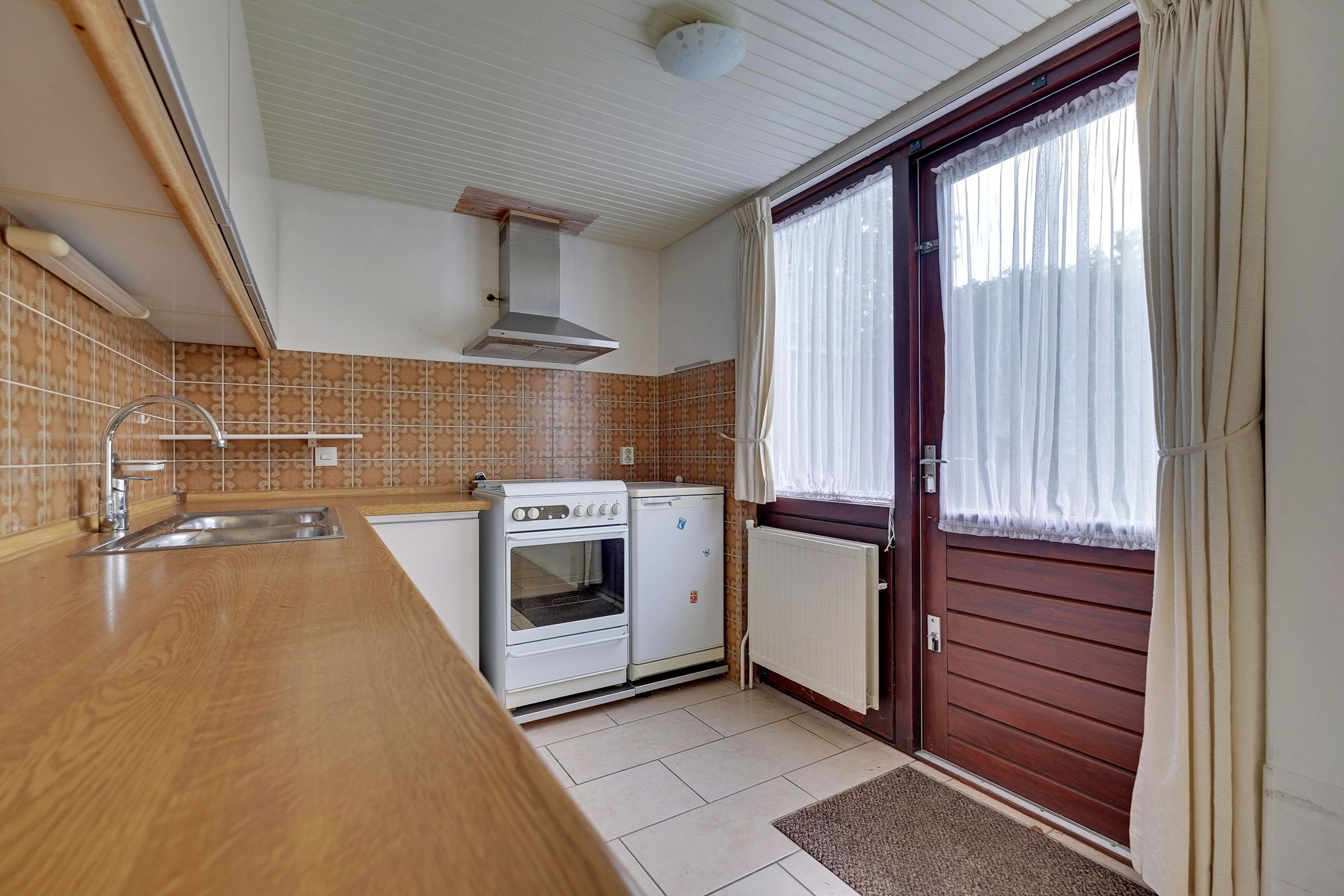 Spacious Terraced Home with Extension Potential and Deep Southwest-Facing Garden — 12