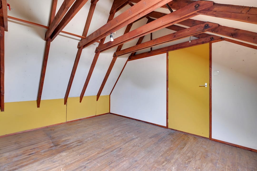 Spacious Terraced Home with Extension Potential and Deep Southwest-Facing Garden — 26