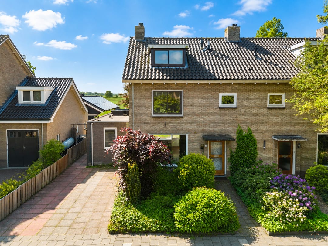Photo 2 of Sandbergstraat 8
