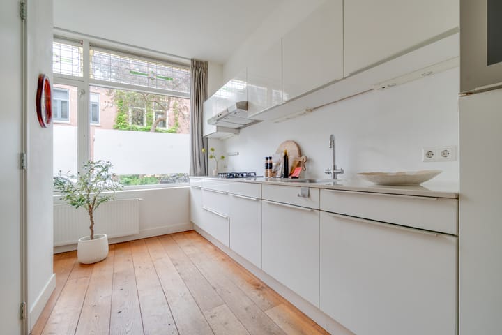 Photo 3 of Coornhertstraat 24
