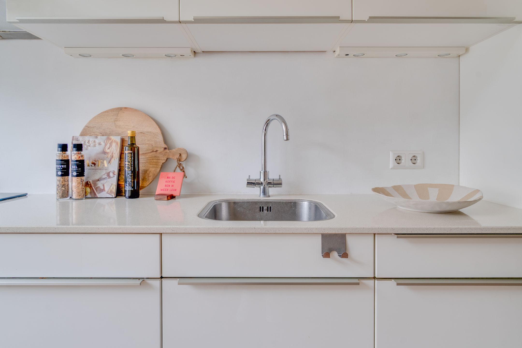 Photo 9 of Coornhertstraat 24