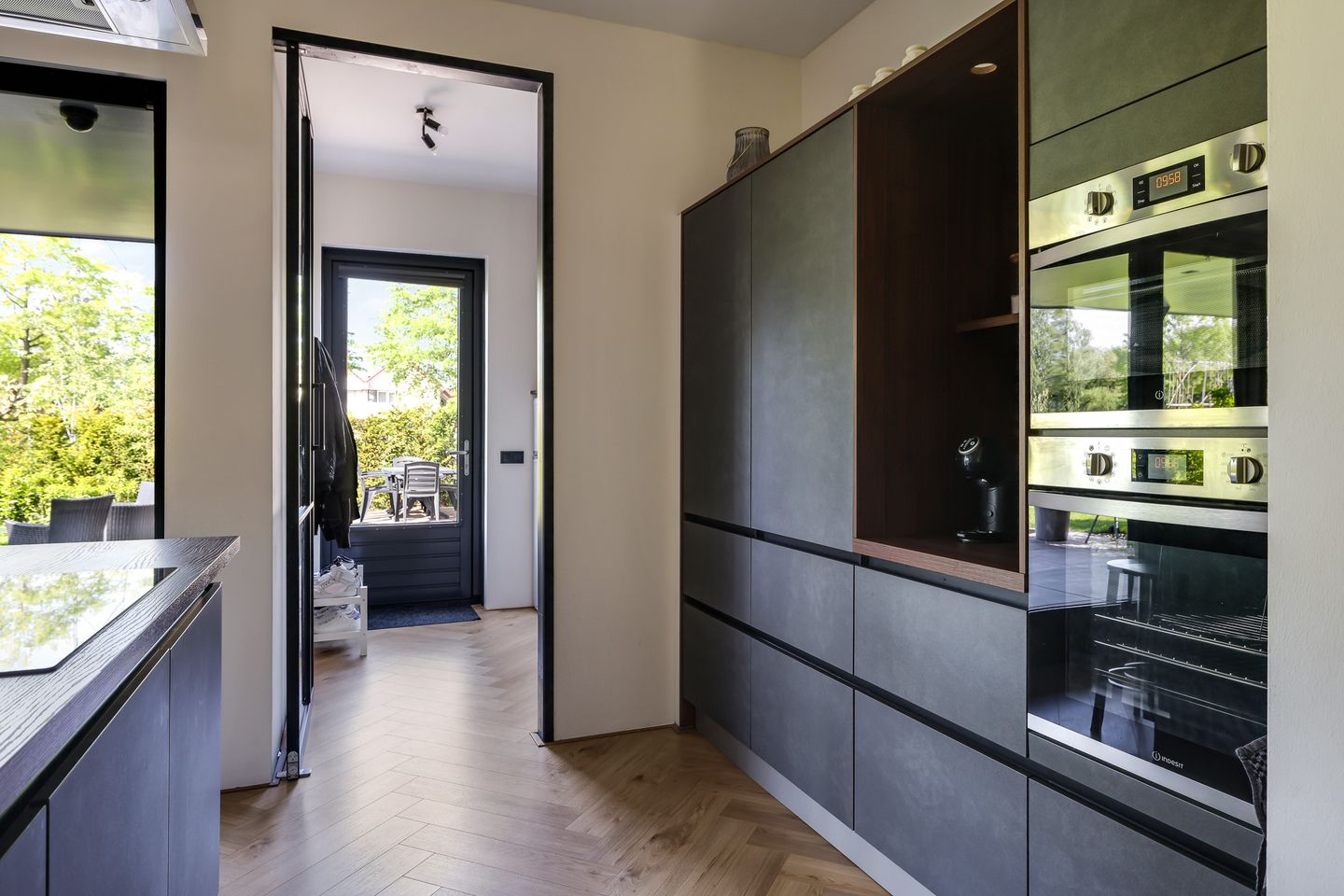 Photo 29 of Weegbree 74