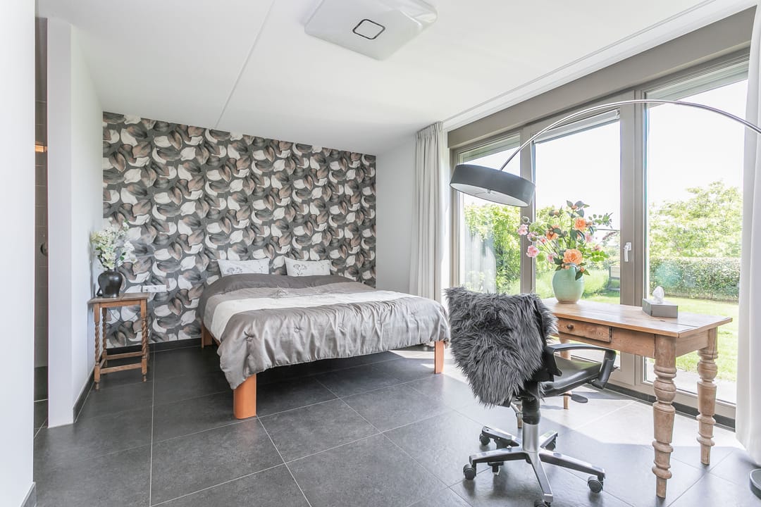 Luxury Life-Proof Detached Home Built in 2021 with Panoramic Roof Terrace and Sunlit Garden — 13