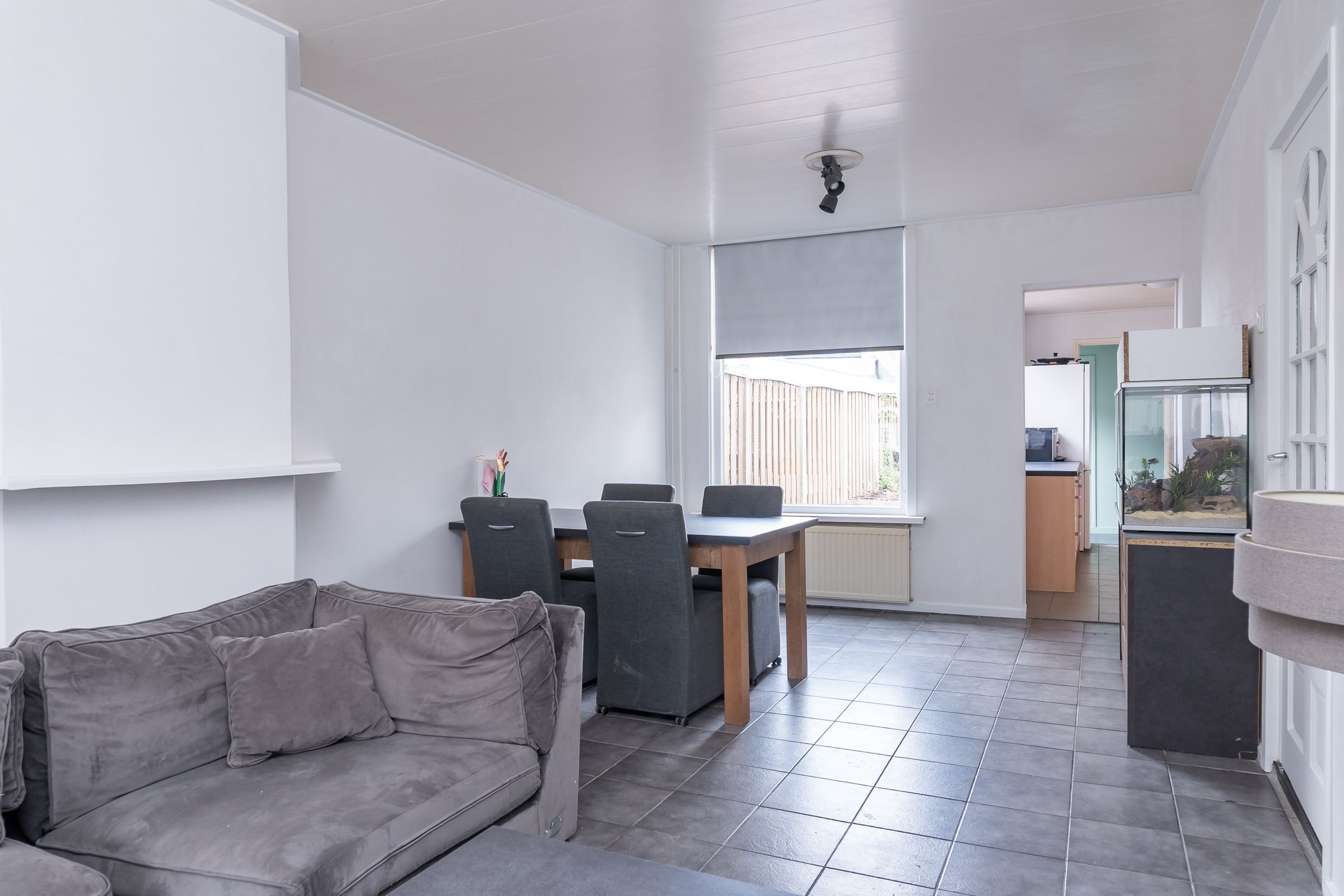 Bright terraced house with sunny garden and spacious attic potential — 9