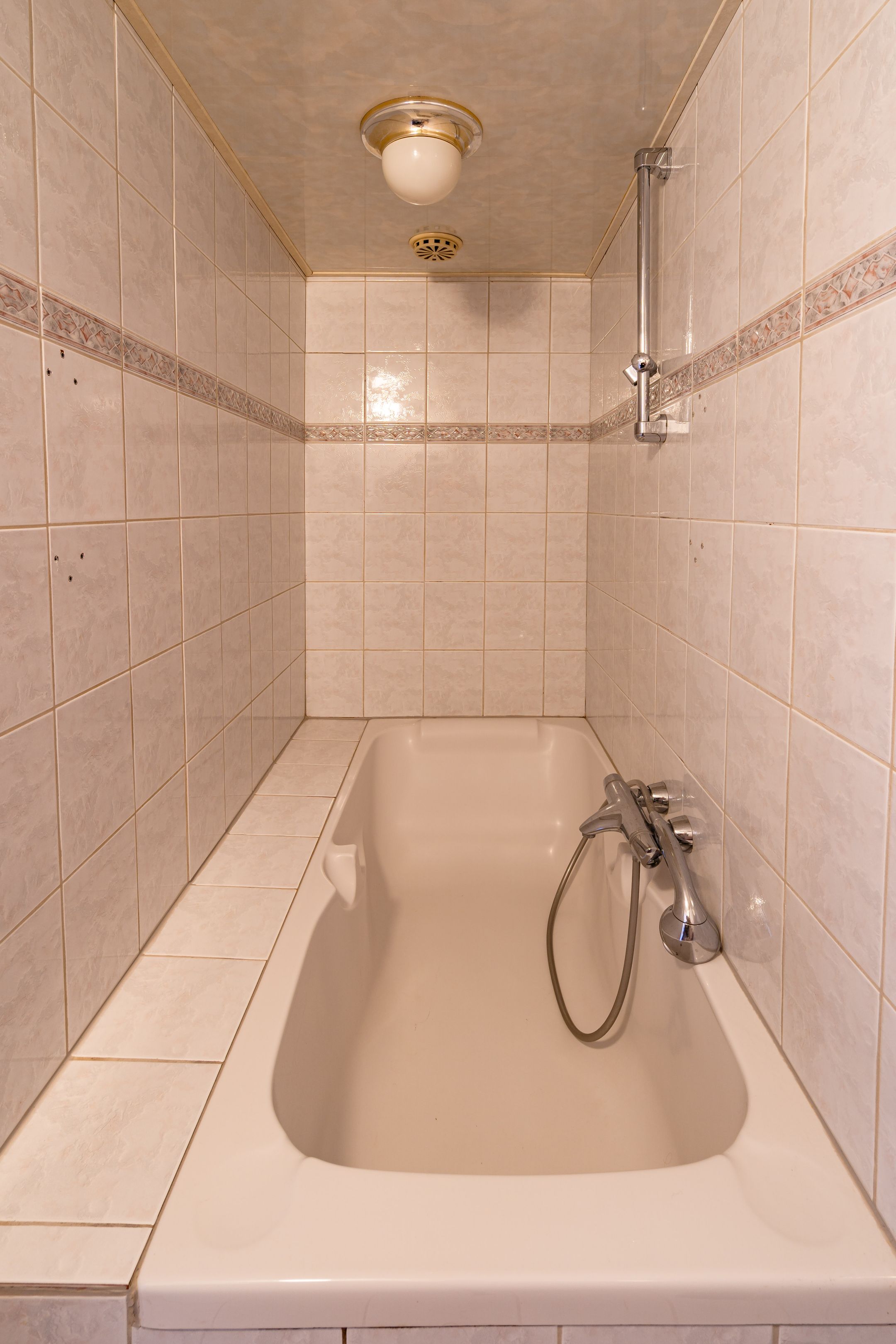 Photo 6 of Laurierstraat 60-H