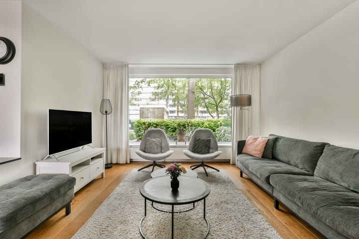 Tussenwoning te koop: Louise de Colignylaan 52, Vlaardingen