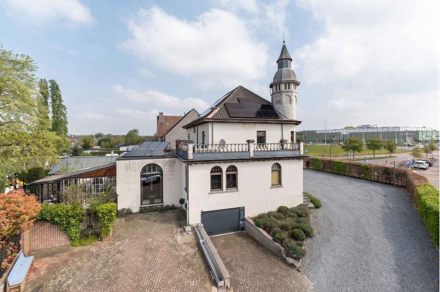 Historic 'Le Petit Chateau' Mansion with Luxury Amenities in Opglabbeek — 20