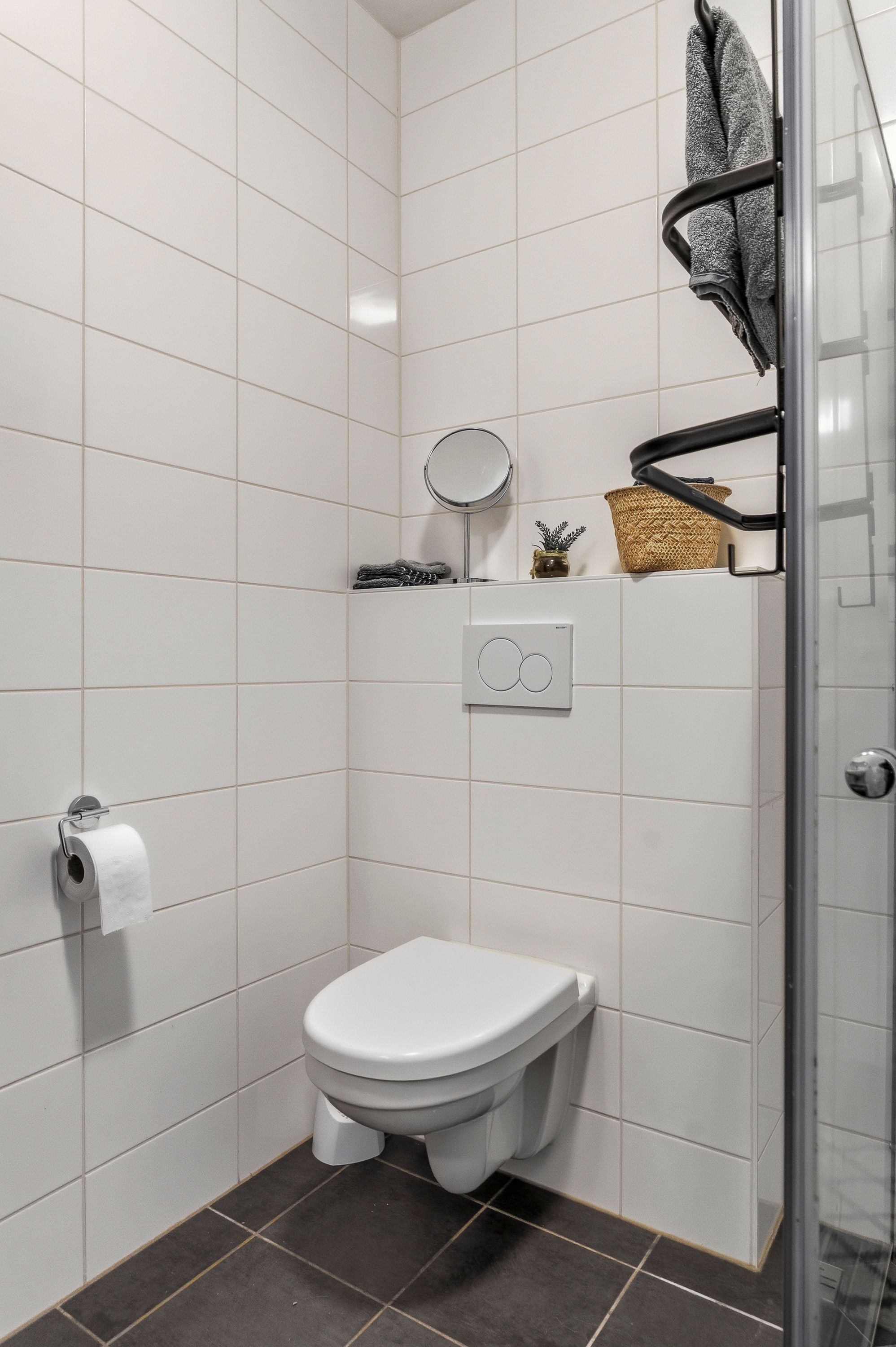 Modern Three-Room Apartment with Private Parking in Nijmegen — 24
