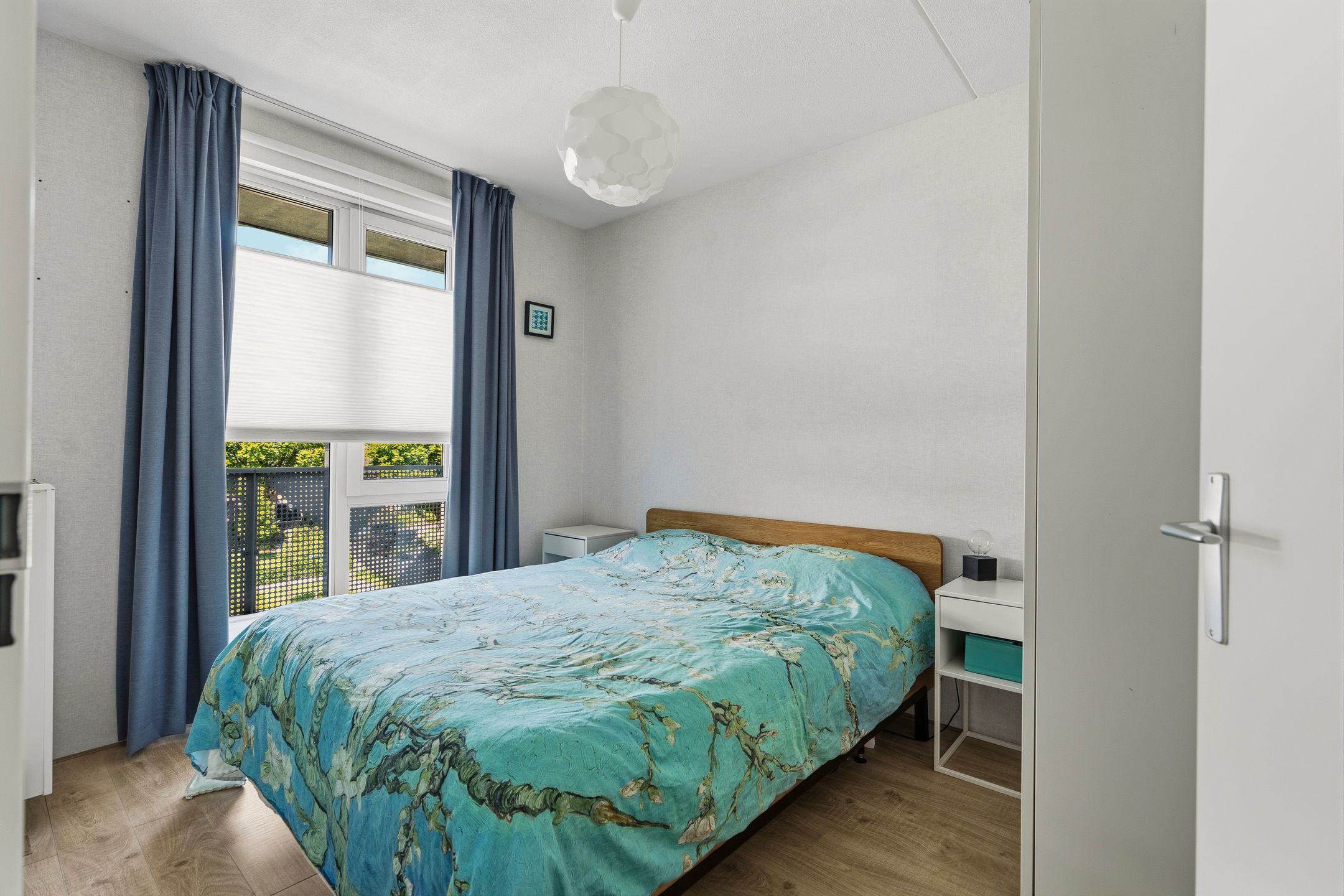 Modern Three-Room Apartment with Private Parking in Nijmegen — 21
