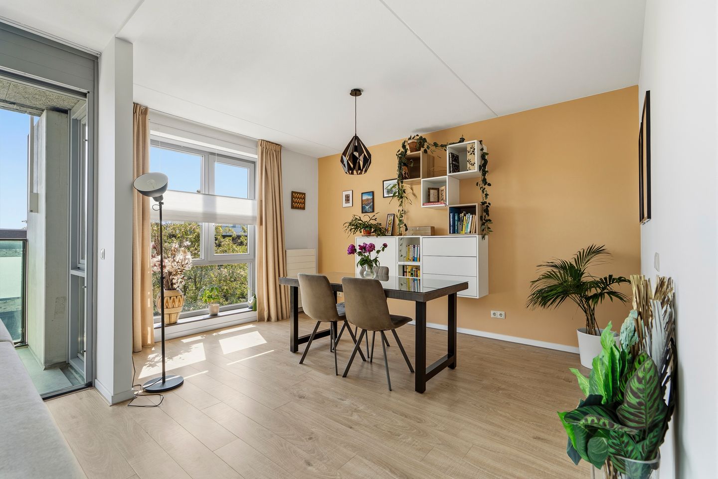 Modern Three-Room Apartment with Private Parking in Nijmegen — 14