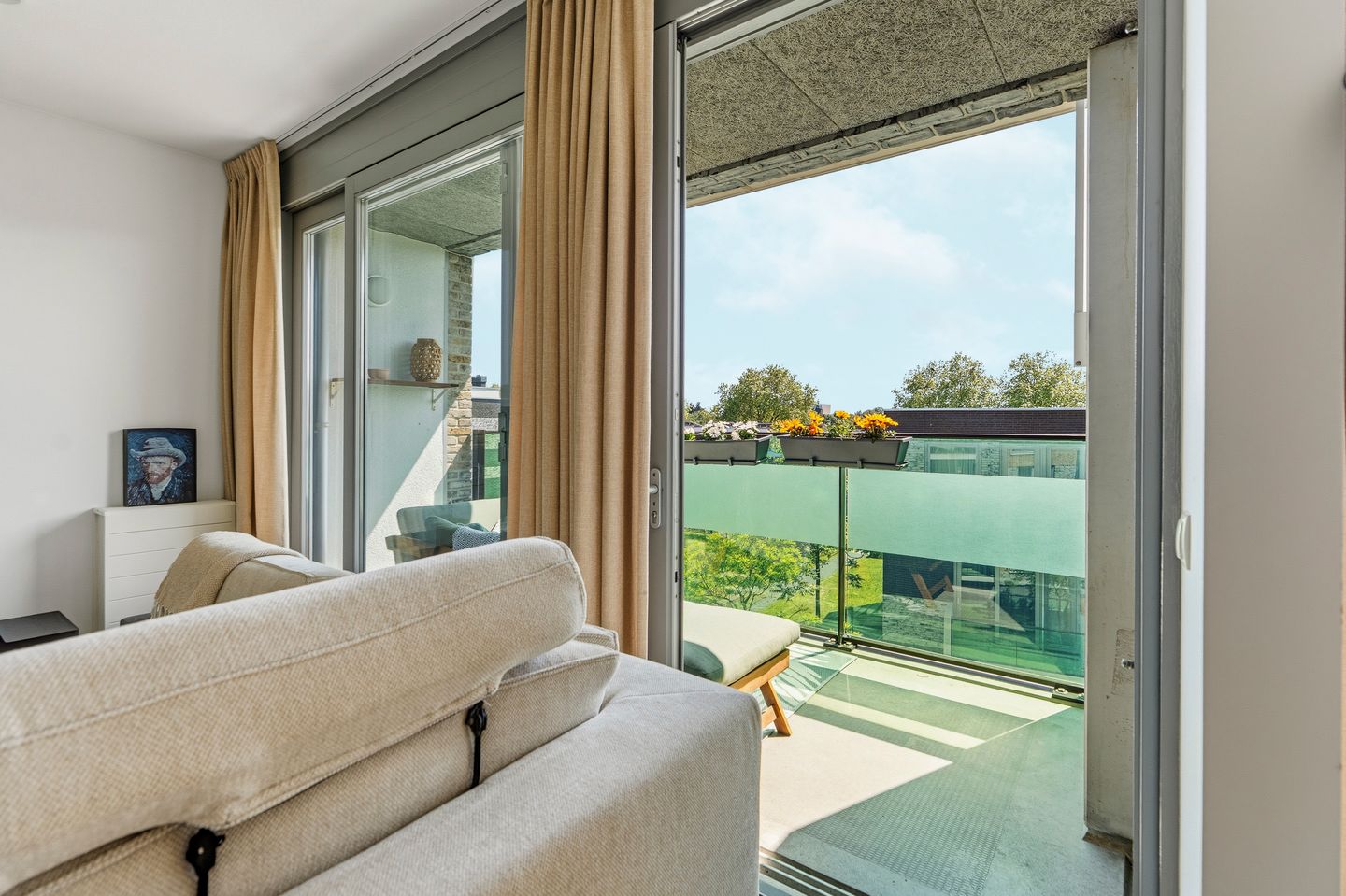 Modern Three-Room Apartment with Private Parking in Nijmegen — 10