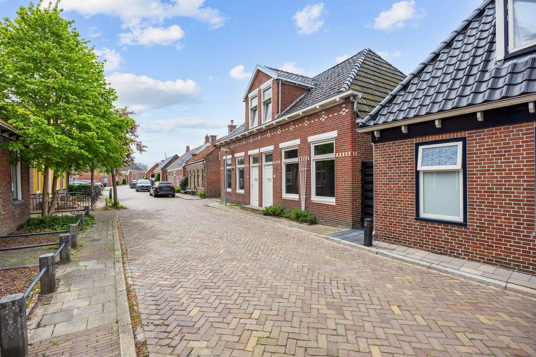 Photo 2 of Schoolstraat 15