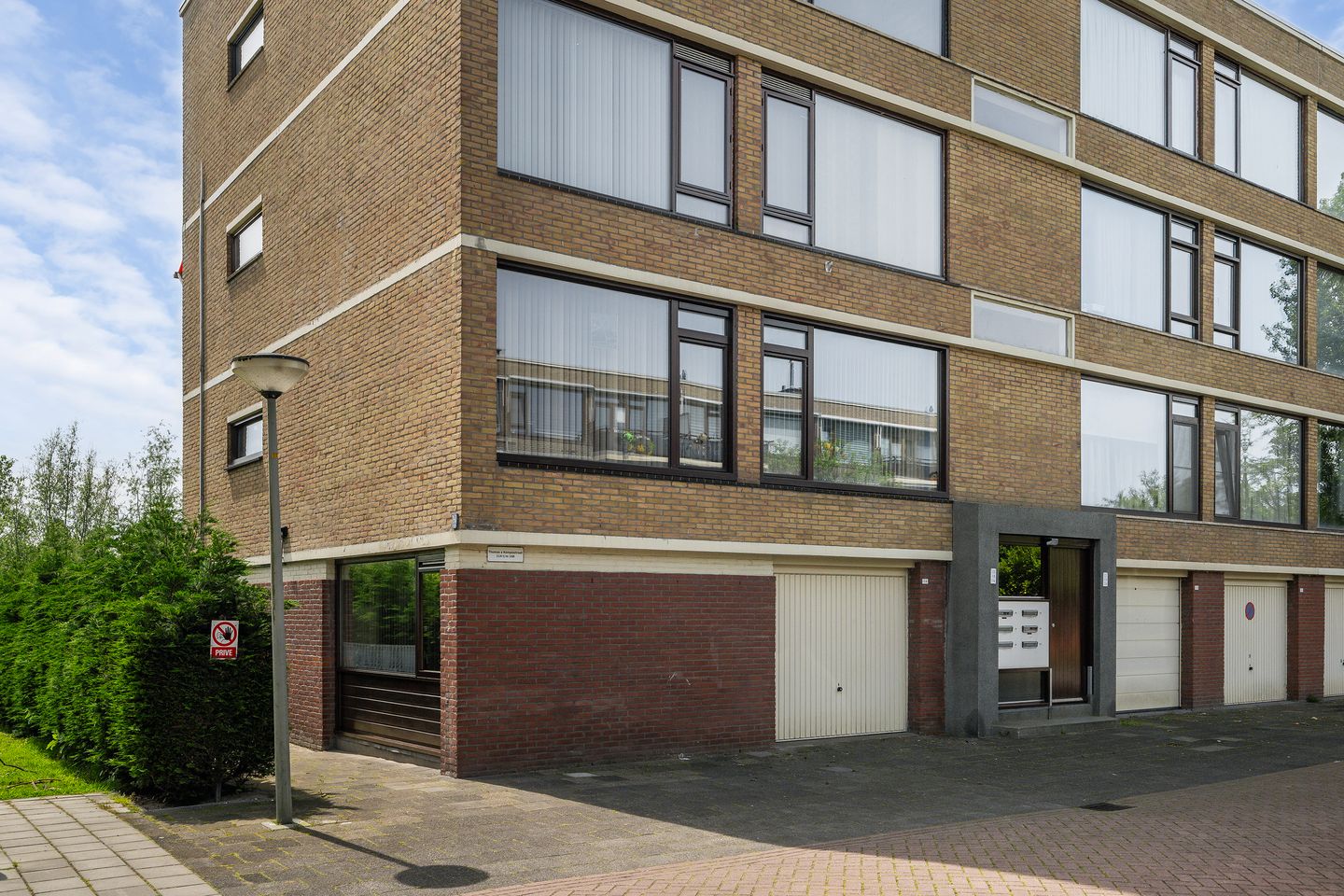 Foto 44 van Thomas à Kempisstraat 116