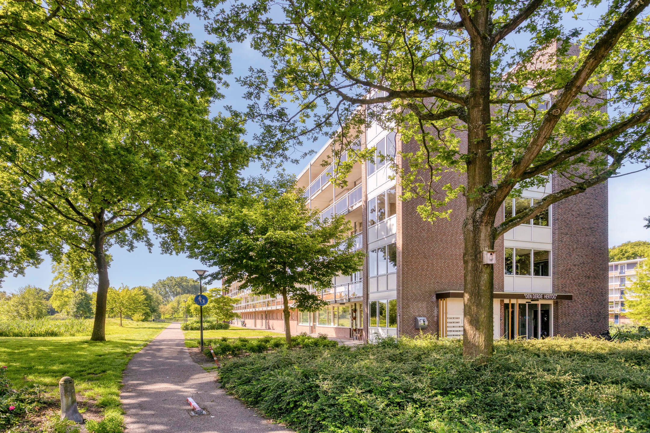 Foto 30 van Hertogenlaan 194