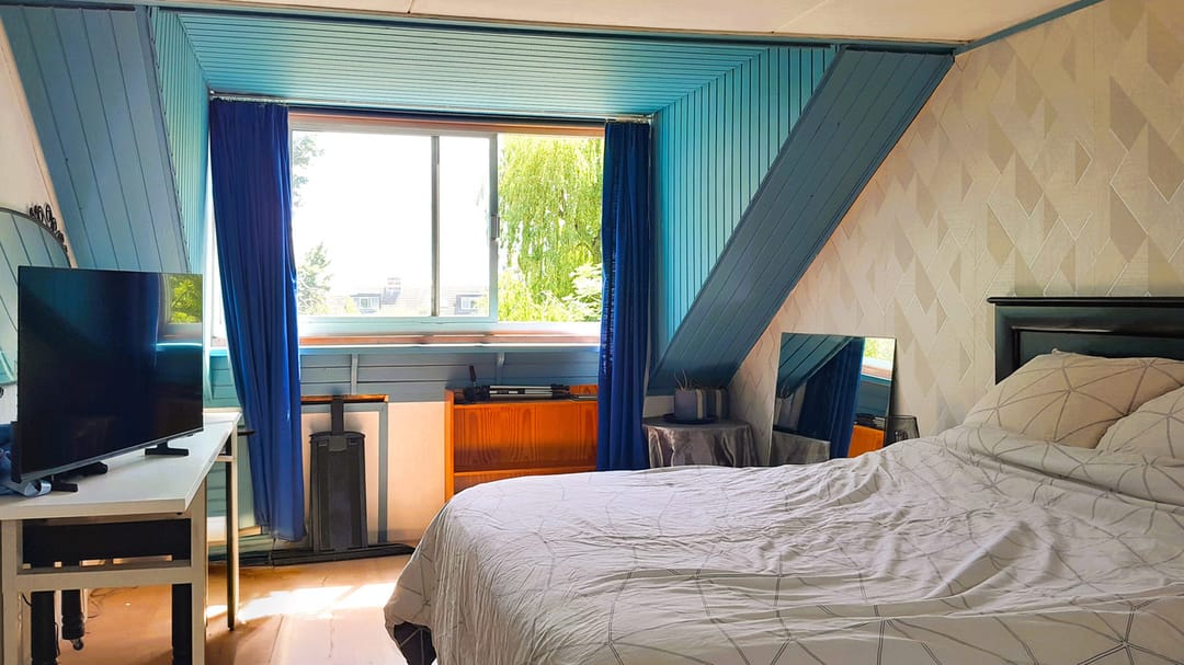 Spacious Family Home with Unobstructed Views in Kudelstaart — 31