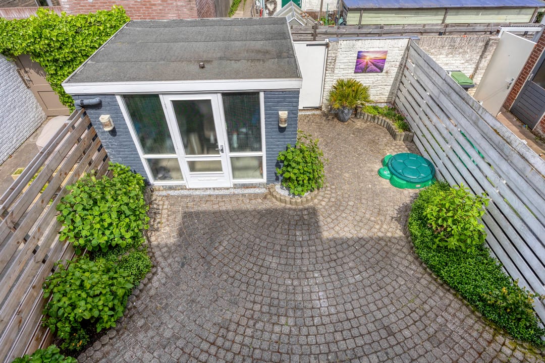 Photo 31 of de Ruijterstraat 5