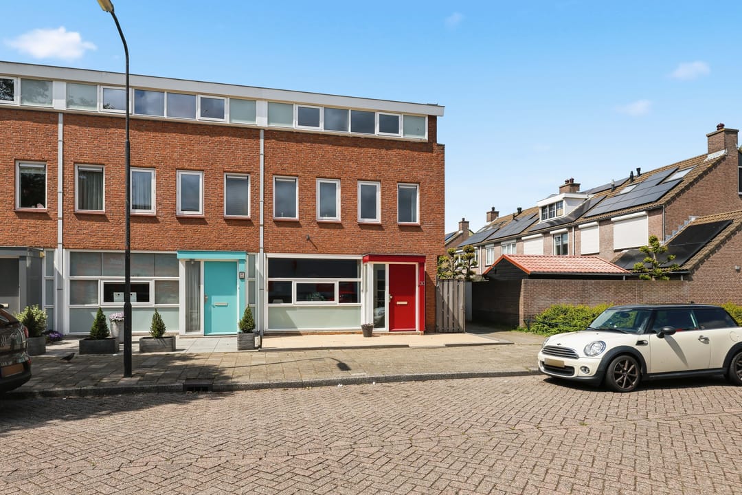 Photo 1 of Schouwenaarsstraat 30