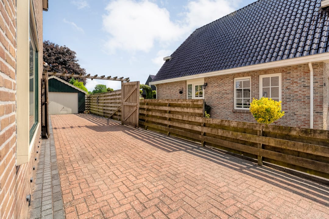 Photo 31 of Hoofdweg 42