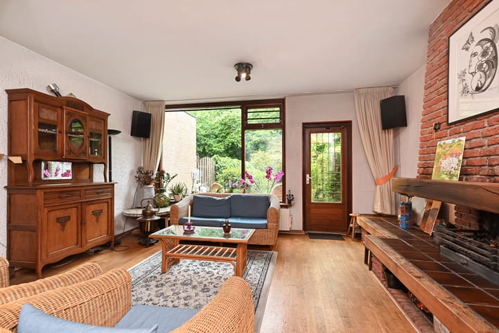 Tussenwoning te koop: Valenberg 15, Zoetermeer