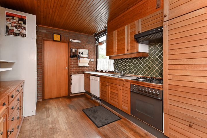 Tussenwoning te koop: Valenberg 15, Zoetermeer