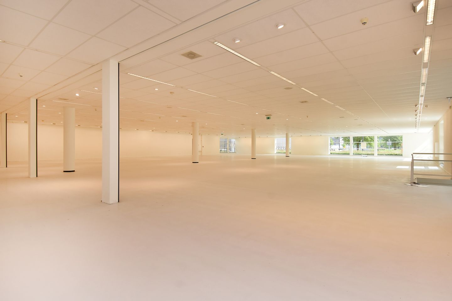 View photo 5 of Generaal Eisenhowerplein 101