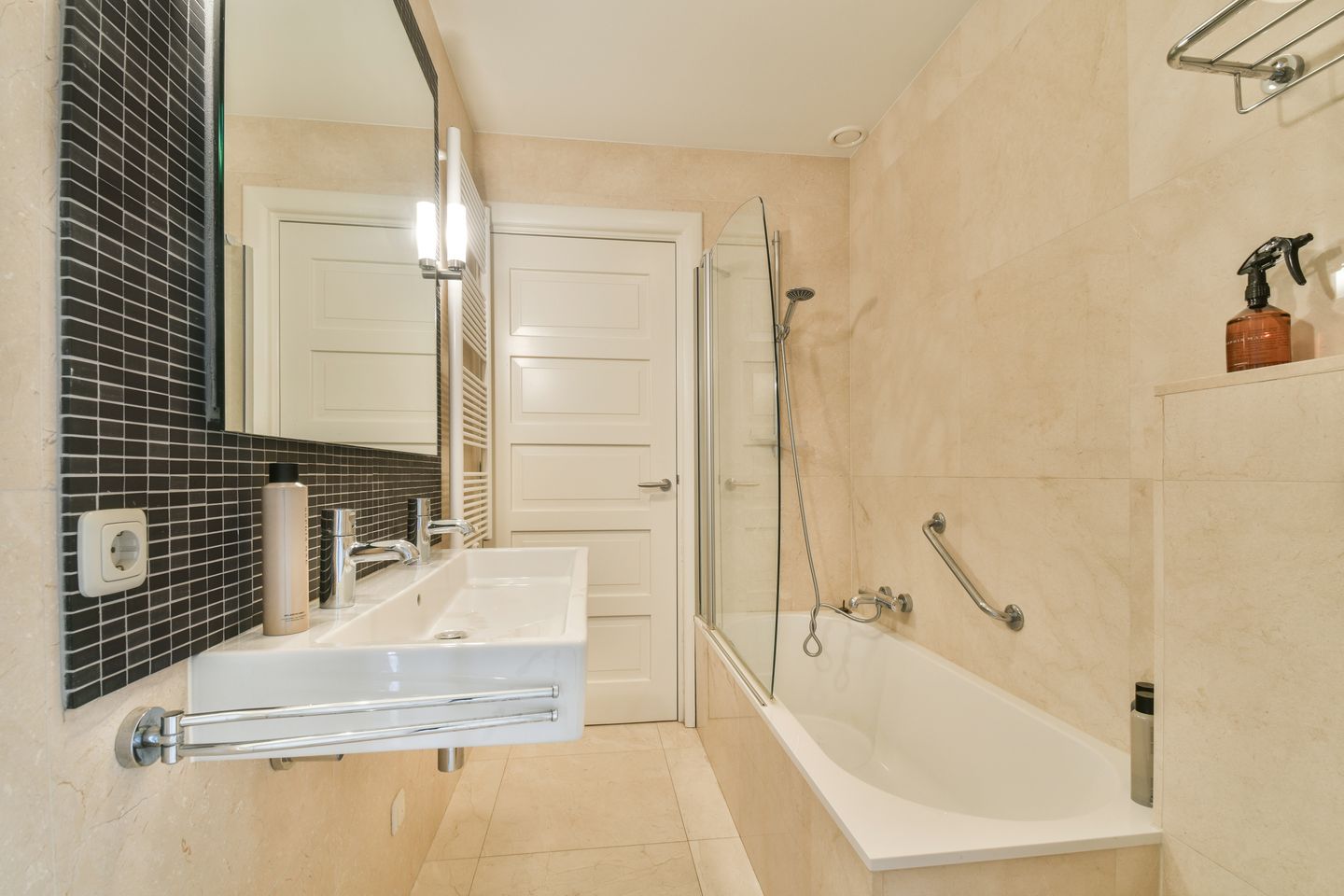 Foto 40 van Koningin Astrid Boulevard 67