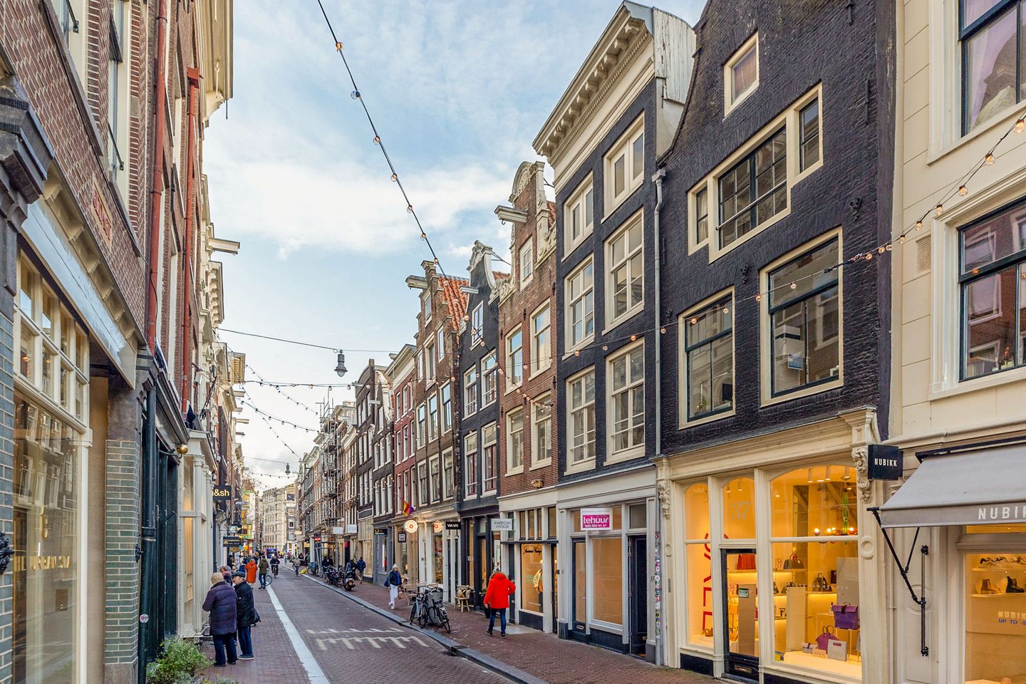 View photo 3 of Hartenstraat 35-H