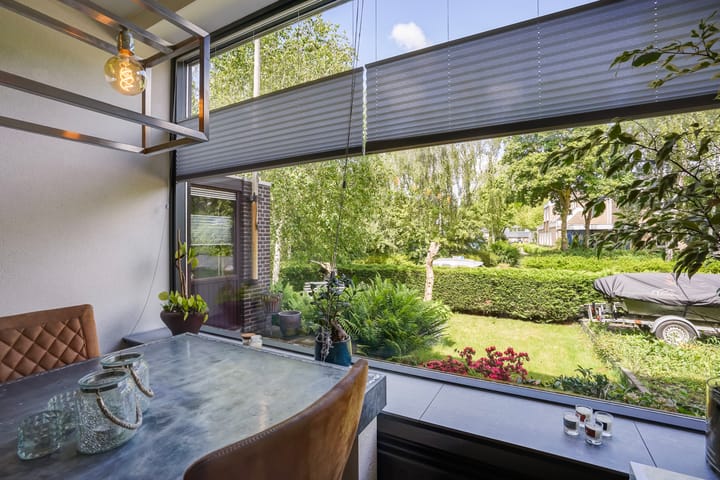 Twee-onder-één-kap te koop: Kerklaan 32, Schiedam