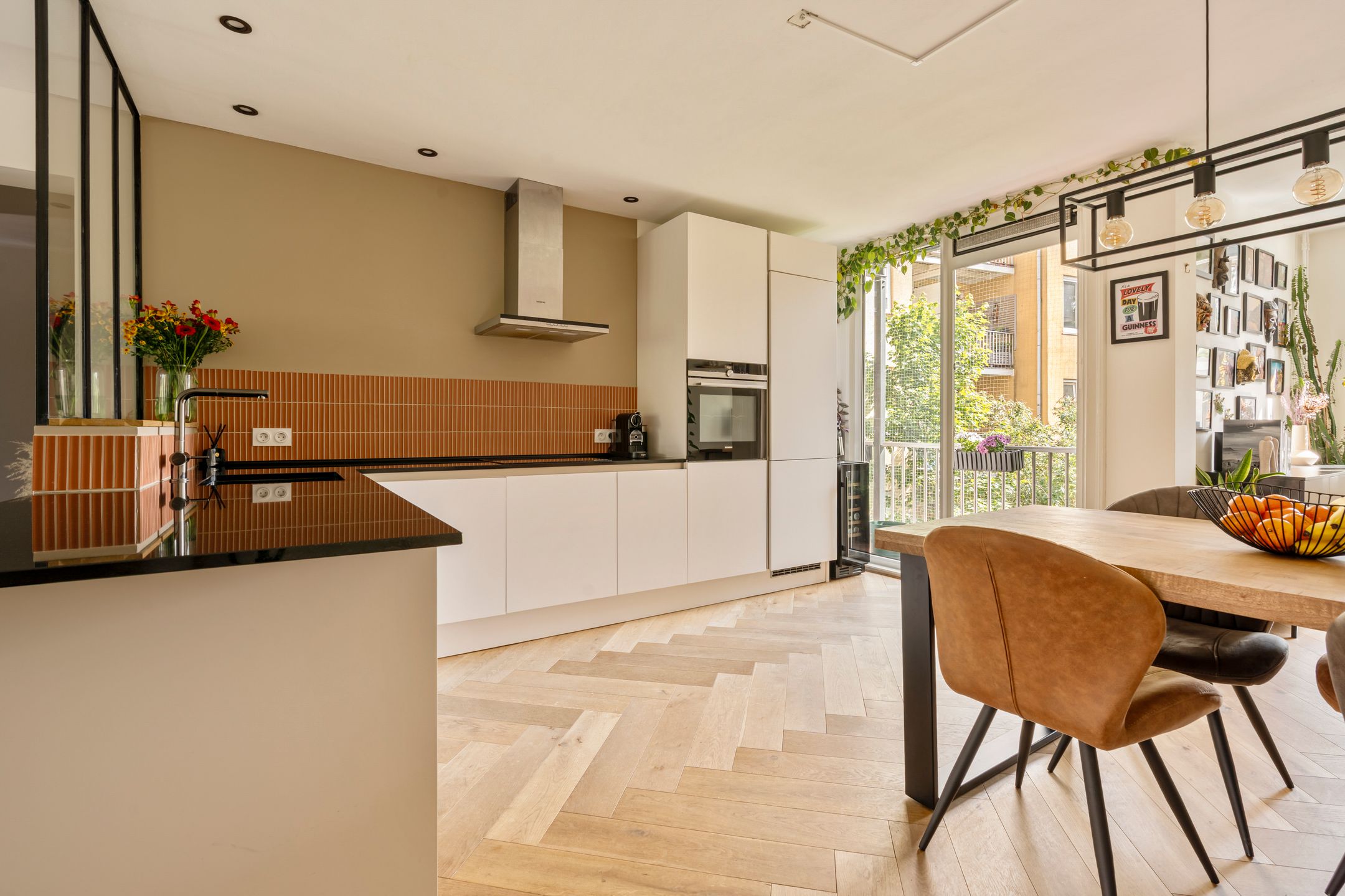 Photo 9 of Van Hallstraat 3-1