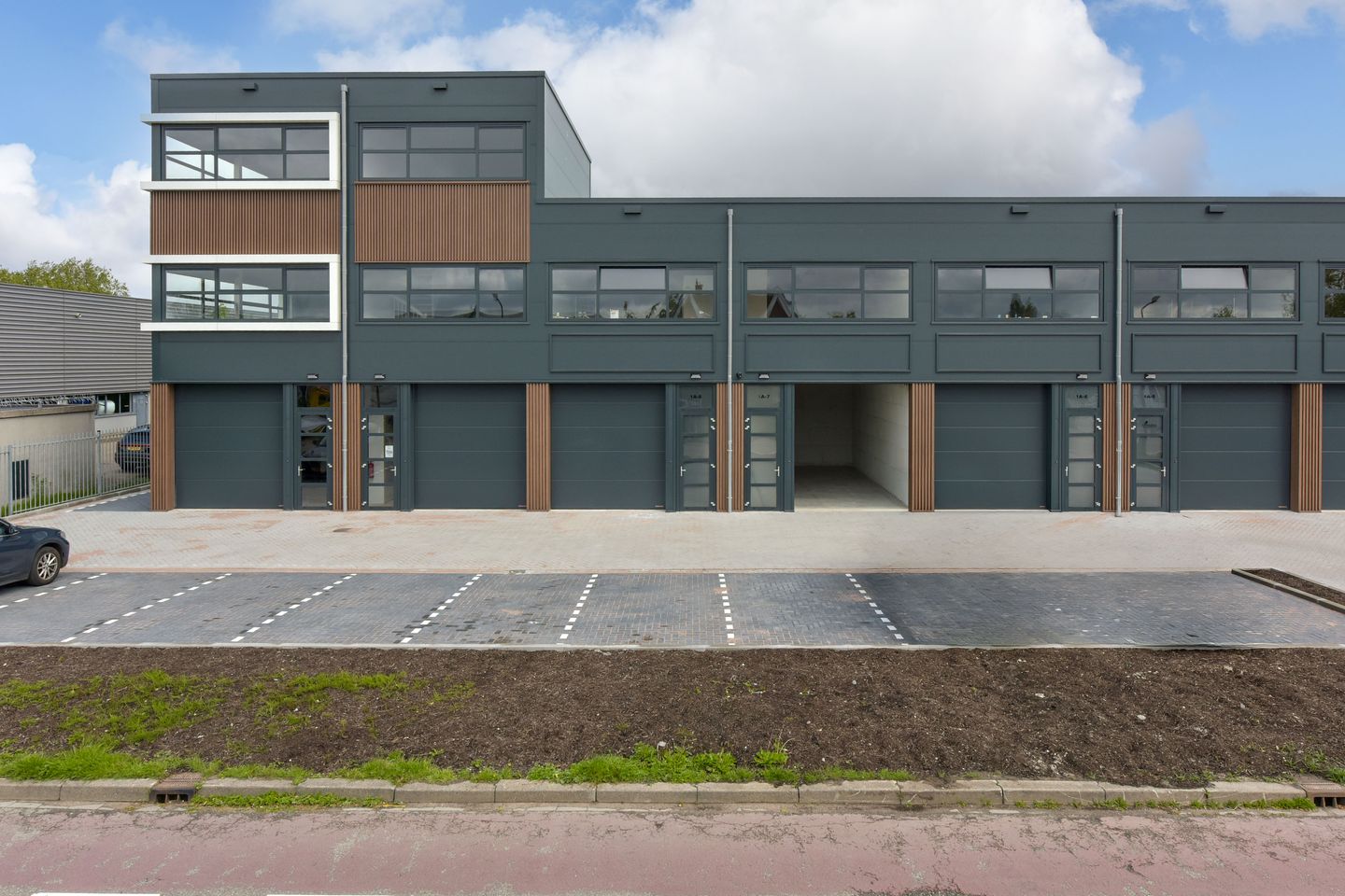 Bekijk foto 5 van Productieweg 1-A7