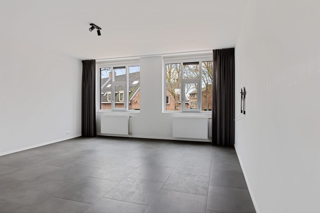 Spacious and Energy-Efficient Apartment in the Heart of Oss Center — 11