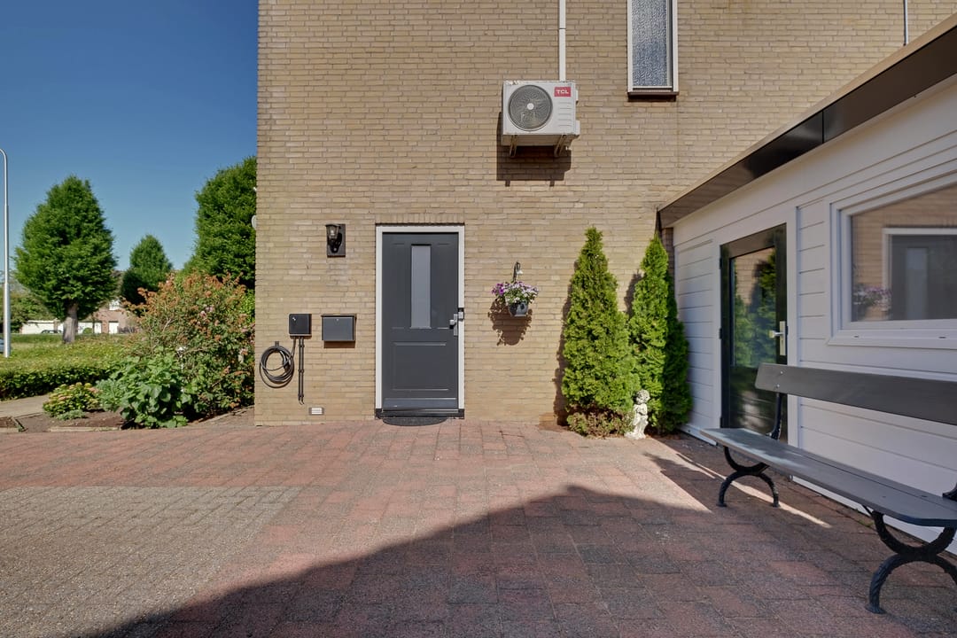 Photo 7 of Nieuwe Komstraat 24