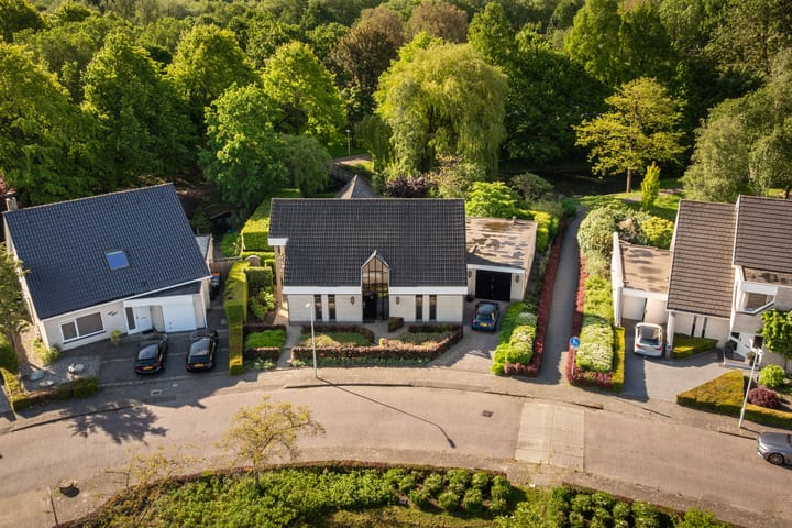 Vrijstaande woning te koop: Suite 18, Zwijndrecht