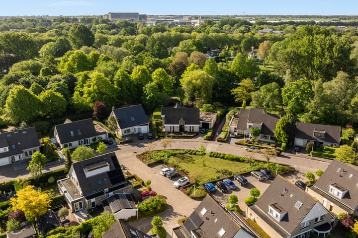 Vrijstaande woning te koop: Suite 18, Zwijndrecht