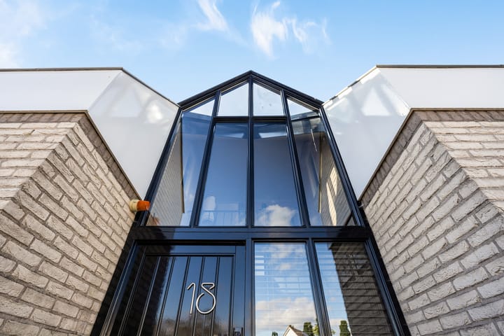 Vrijstaande woning te koop: Suite 18, Zwijndrecht