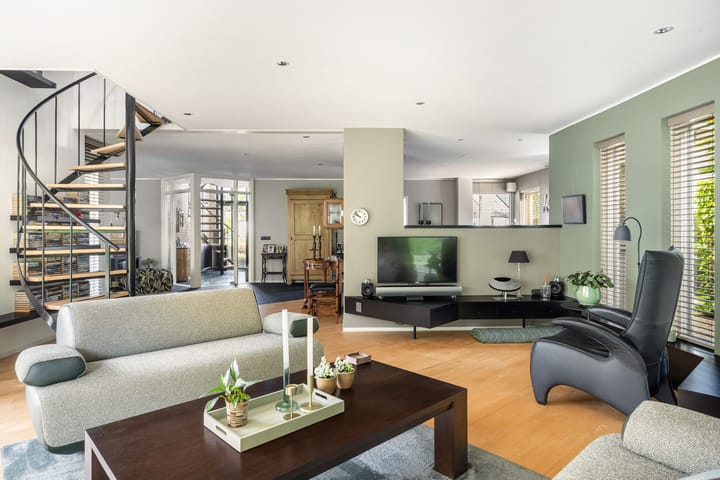 Vrijstaande woning te koop: Suite 18, Zwijndrecht
