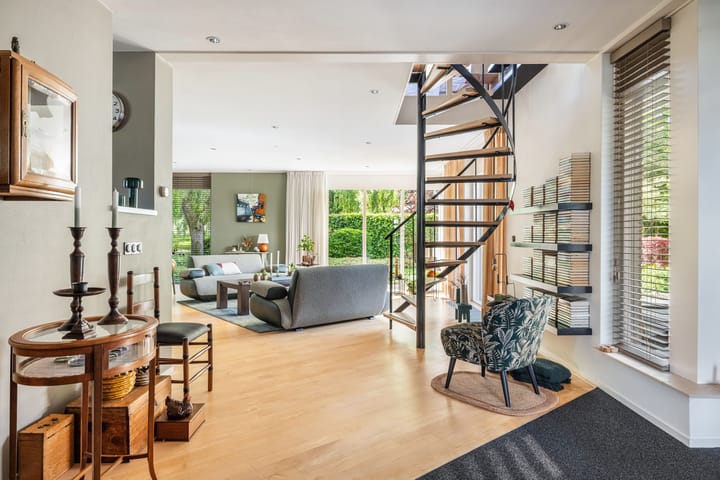 Vrijstaande woning te koop: Suite 18, Zwijndrecht