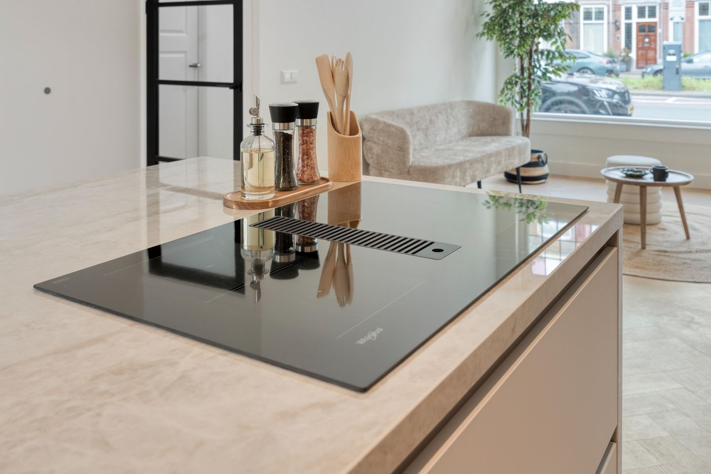 Stylishly Transformed Ground-Floor Apartment in The Hague's Valkenboskwartier — 19
