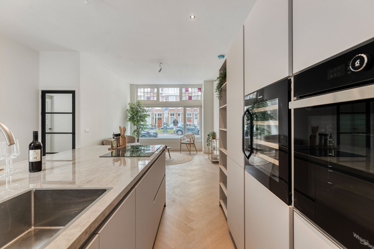 Stylishly Transformed Ground-Floor Apartment in The Hague's Valkenboskwartier — 20