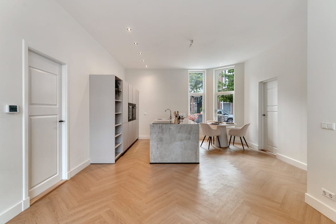 Stylishly Transformed Ground-Floor Apartment in The Hague's Valkenboskwartier — 13