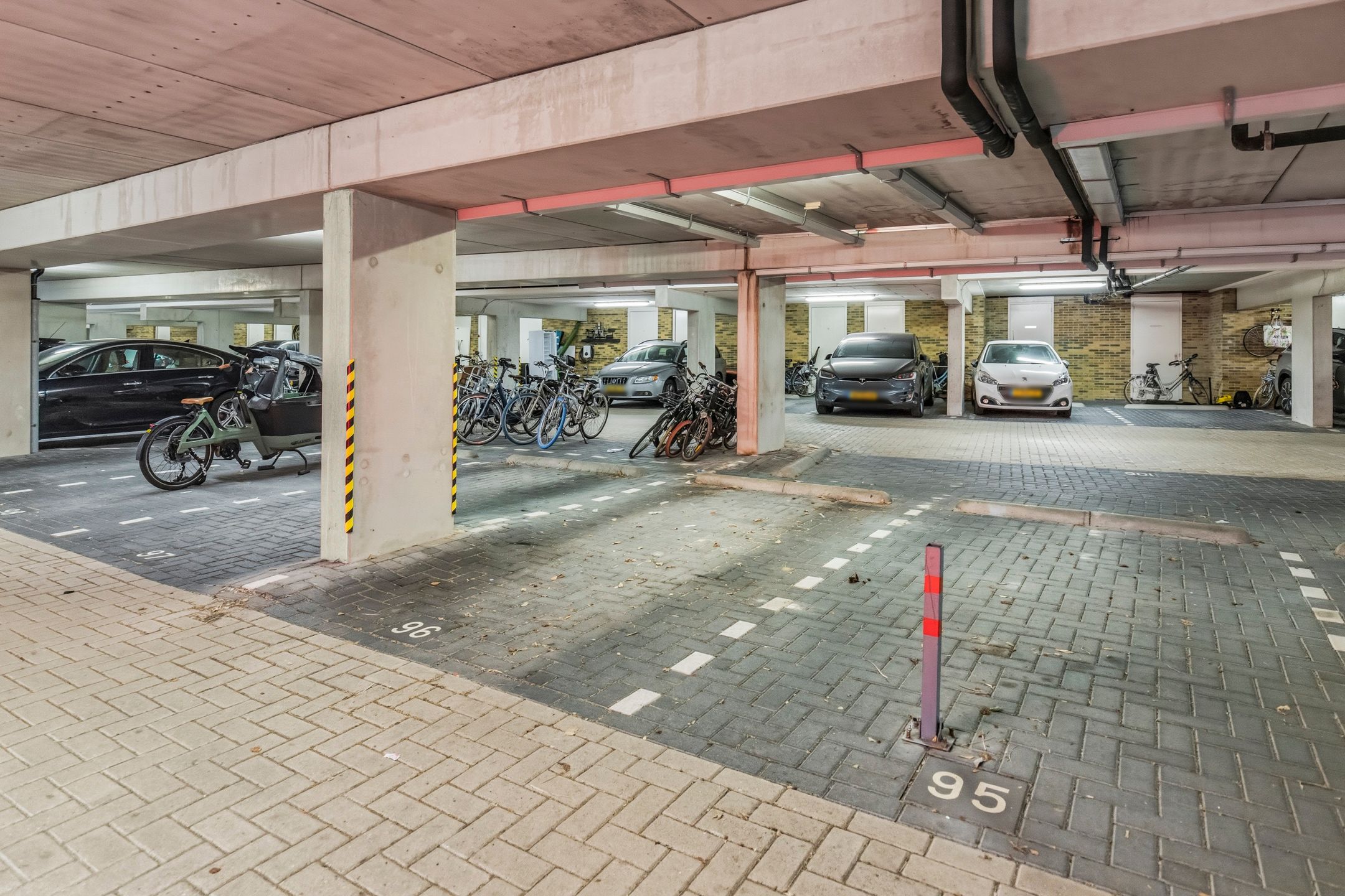 Photo 30 of Willem Augustinstraat 224