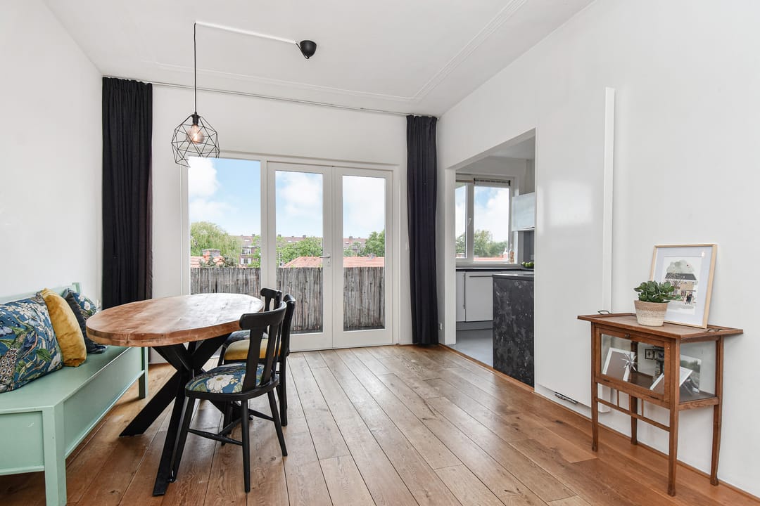 4-Bedroom Double Upper House with Two Balconies in the Beloved Bomenbuurt, Rijswijk — 11