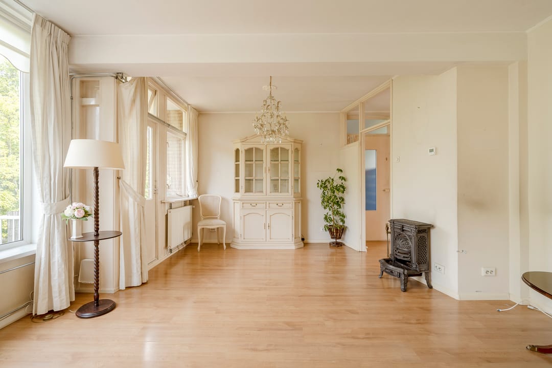 Bright third-floor apartment with two balconies in green Wassenaar setting — 13
