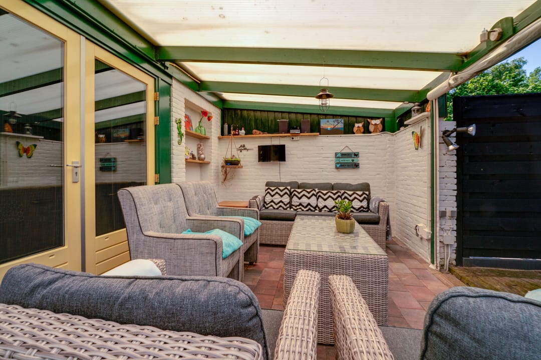 Characterful 1930s semi-detached home with lifestyle-living layout and stunning rural views in Lathum — 28