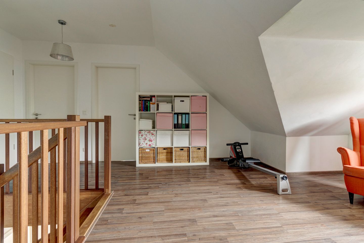 Spacious Semi-Detached Family Home with Six Bedrooms and Solar Panels — 35