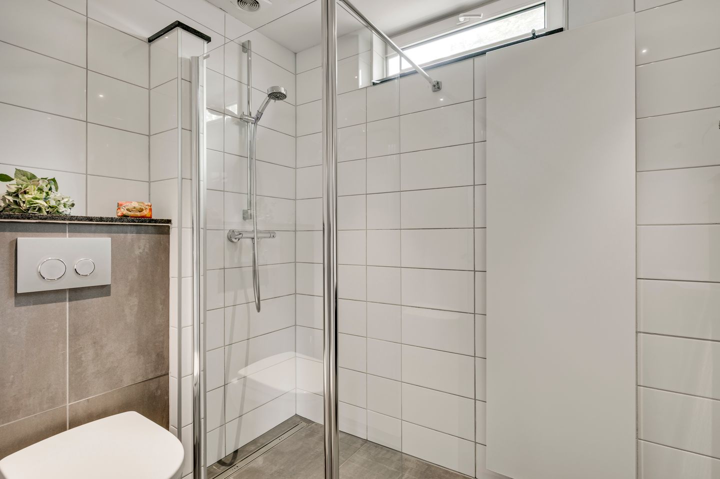 Photo 14 of Bentinckstraat 13