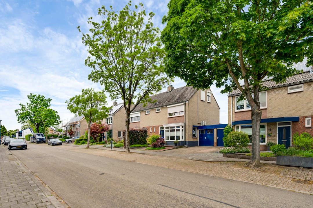 Photo 22 of Bentinckstraat 13