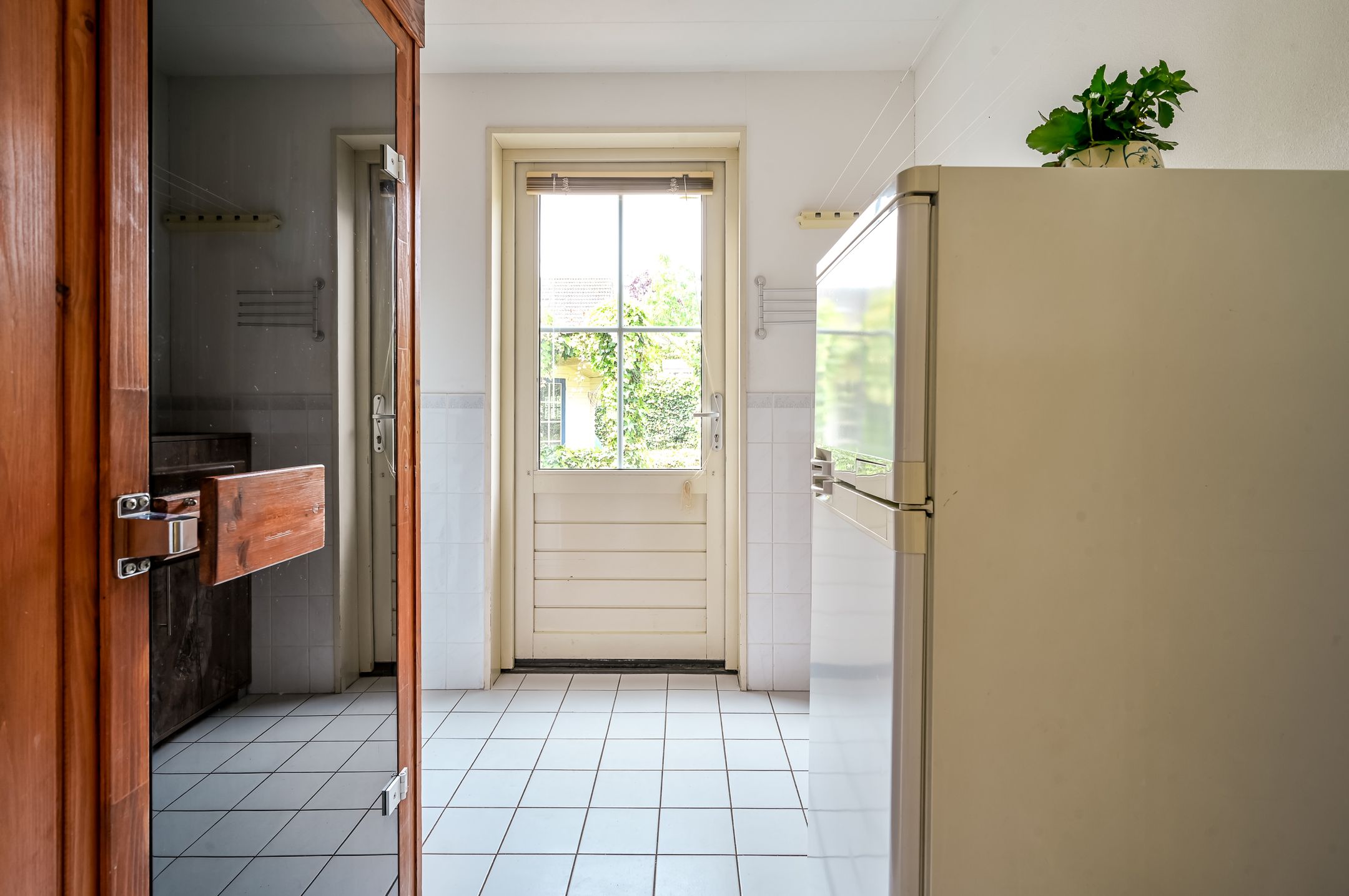 Spacious detached family home with six bedrooms in child-friendly neighborhood — 21