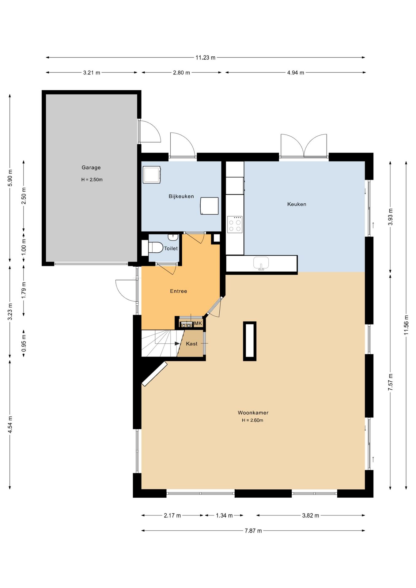 Spacious detached family home with six bedrooms in child-friendly neighborhood — 65