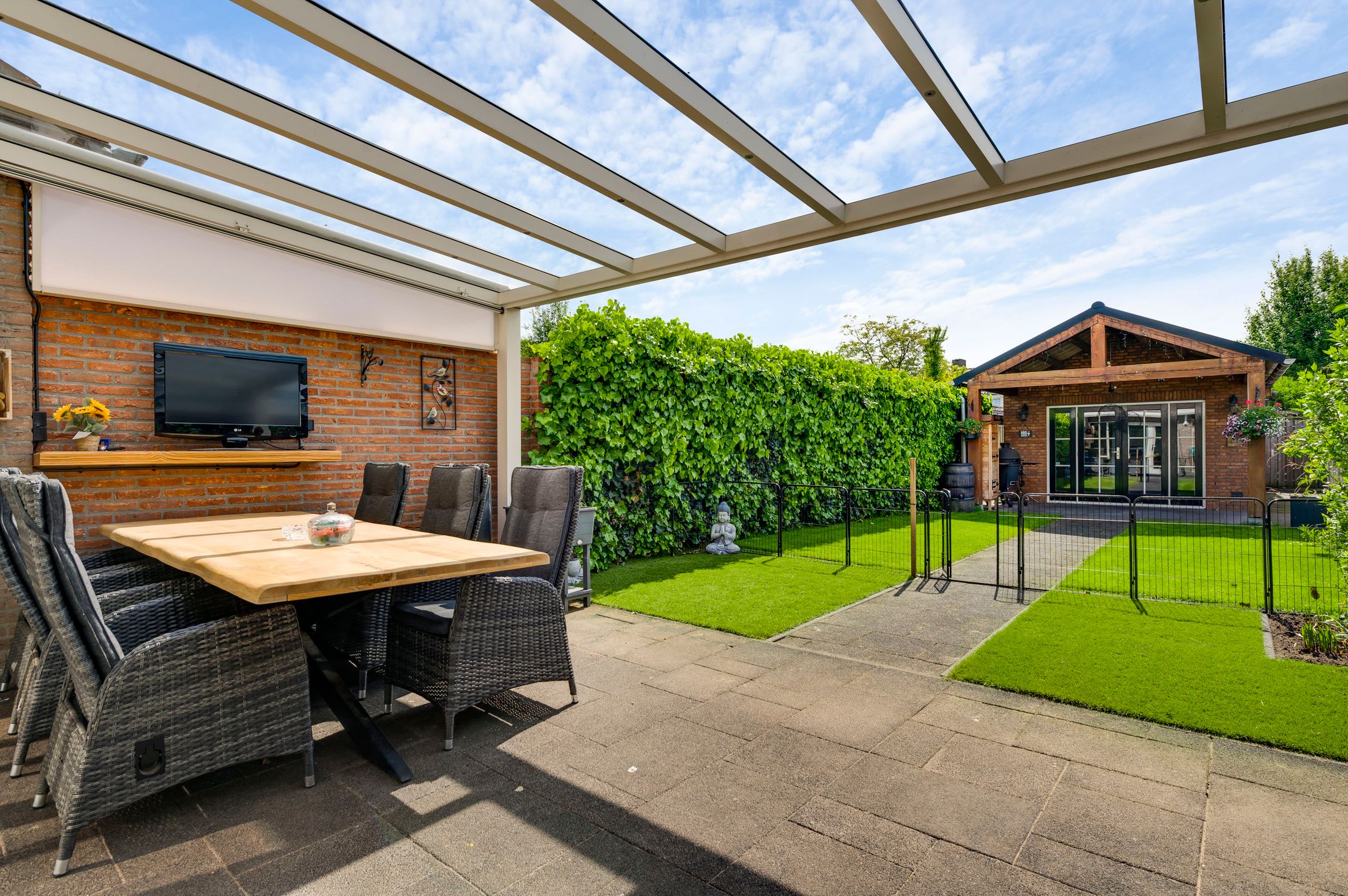 Royally extended family home with garden room in Maarheeze — 30